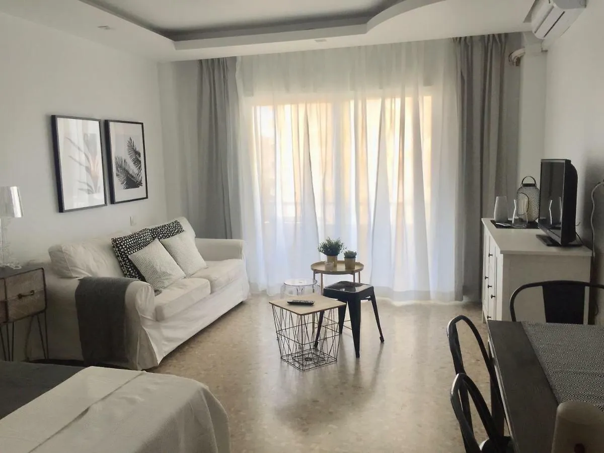 Apartment Ver620: Seaside Terrace Retreat with City Proximity Torremolinos