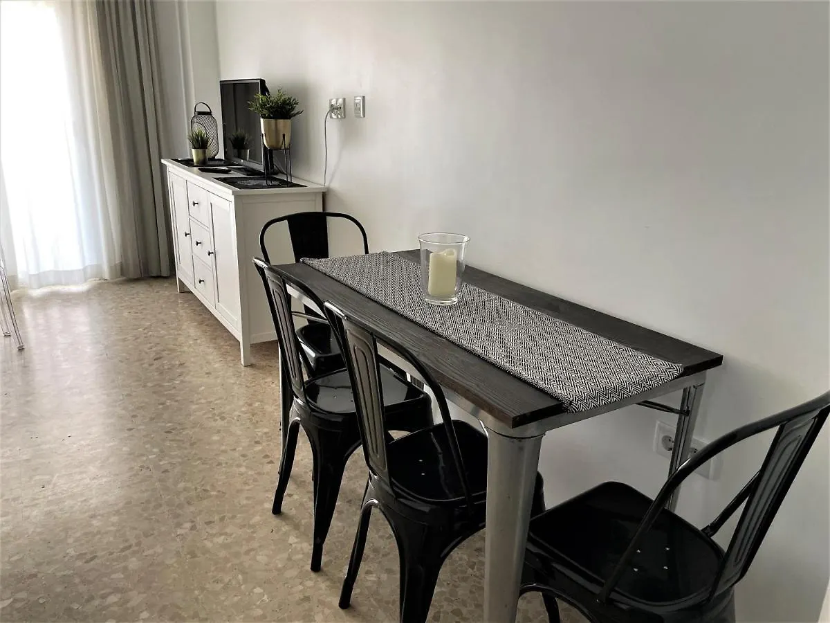 Ver620: Seaside Terrace Retreat with City Proximity Torremolinos