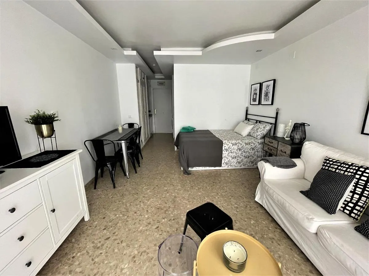 Ver620: Seaside Terrace Retreat with City Proximity Torremolinos 0*,